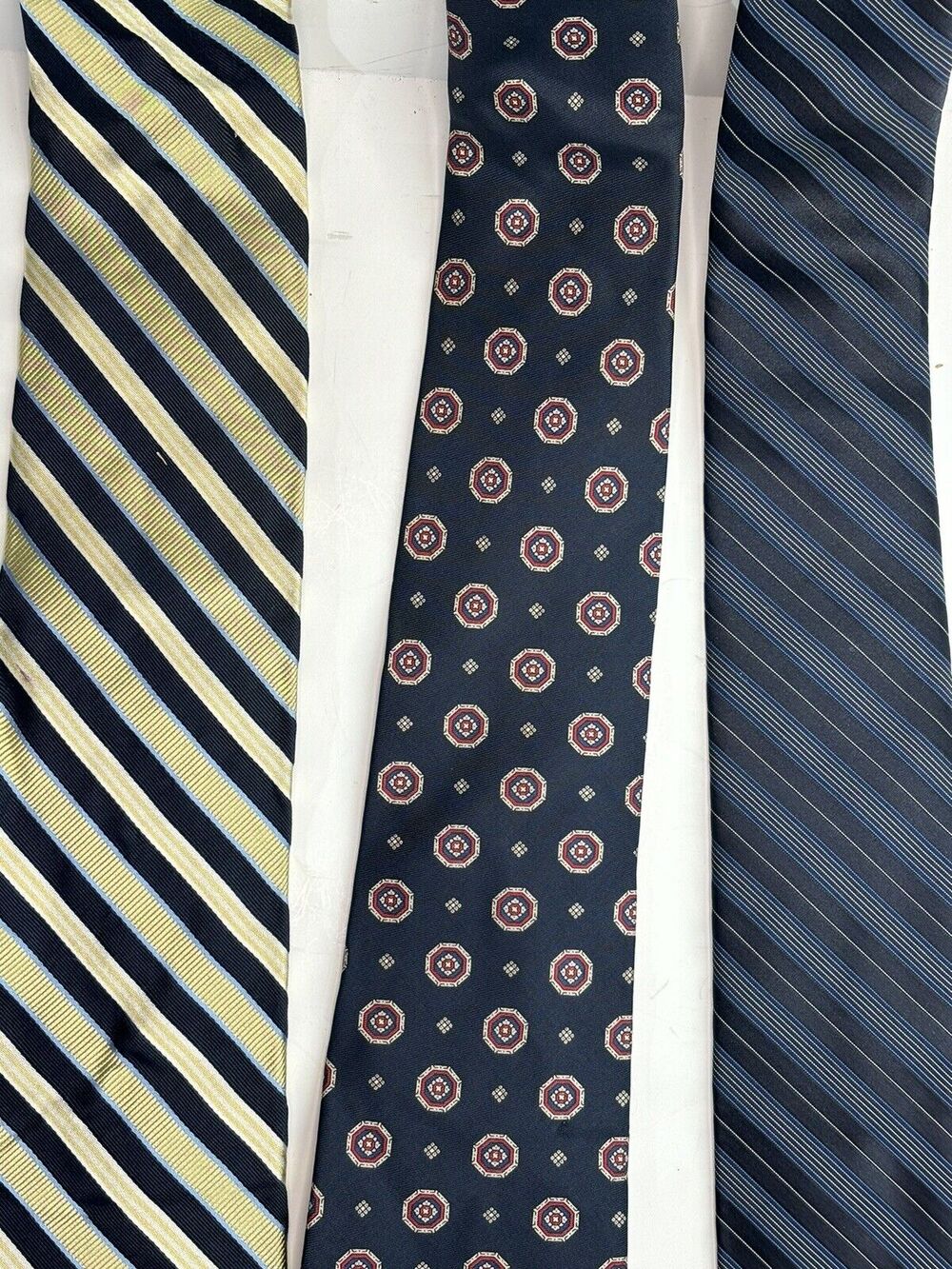 Silk & Polyester Neck Ties (LOT OF 3) Navy Blue Gold Men Tie Roundtree Gant